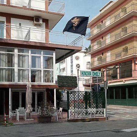 Hotel Nova Dhely Римини Экстерьер фото