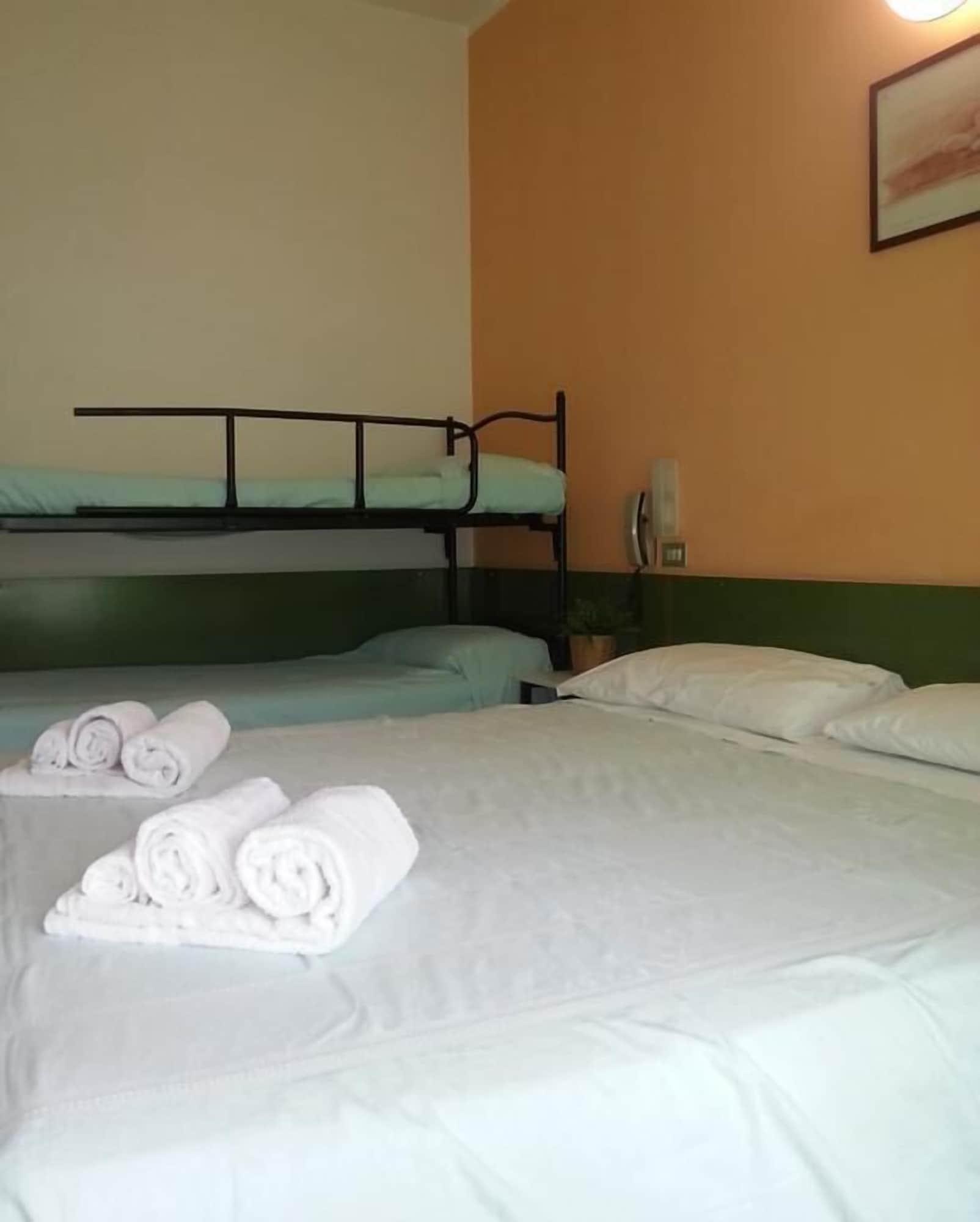 Hotel Nova Dhely Римини Экстерьер фото